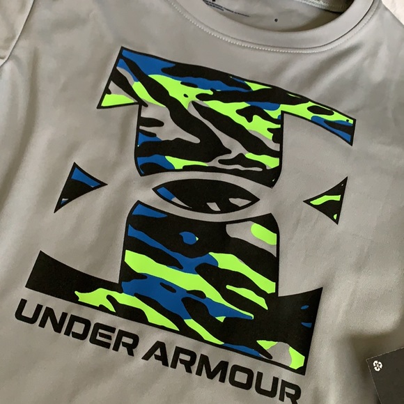 Boys Under Armour Size 6 Shirt NWT - Picture 2 of 5
